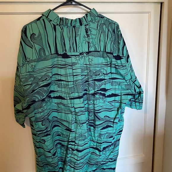 Aloha button down - Picture 3 of 3